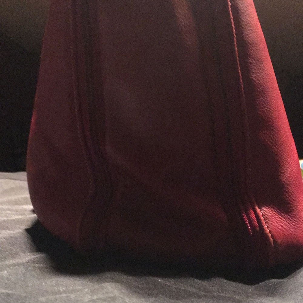 Red Buxton Genuine Leather 💼. - Picture 7 of 8